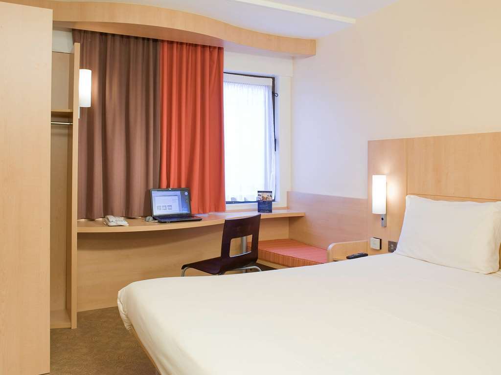 Hotel Ibis Reading Centre Zimmer foto